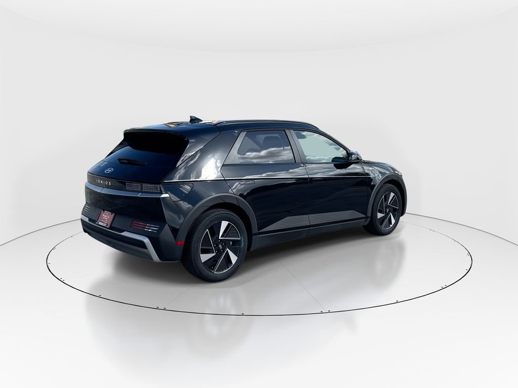 Used 2025 Hyundai Ioniq 5 SEL image 8