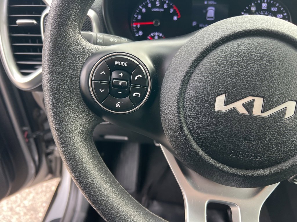Certified 2022 Kia Soul LX w/ Technology Package image 14