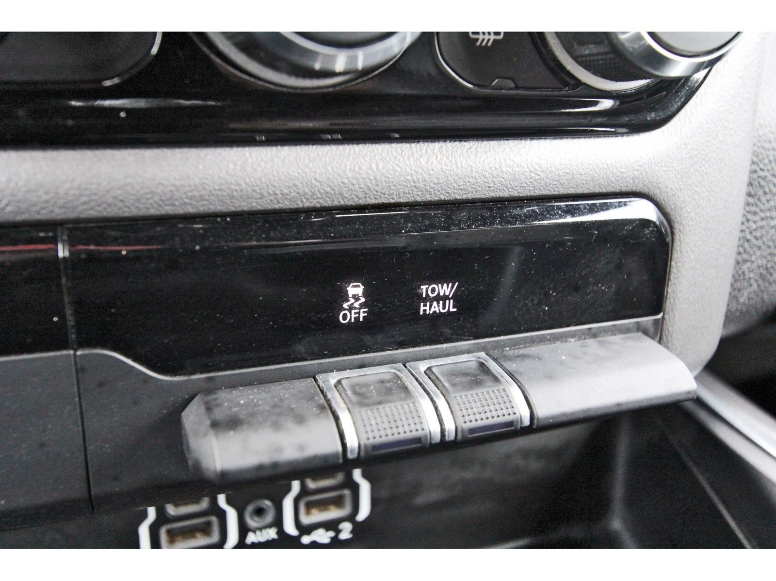 Used 2024 RAM 1500 Laramie AWD/4WD image 28