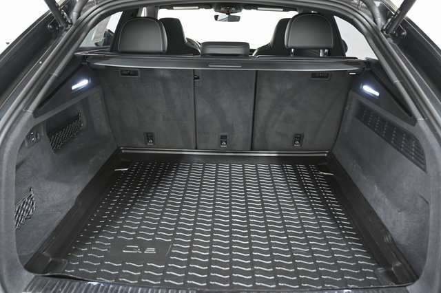 Used 2022 Audi SQ8 Prestige w/ Prestige Package image 19