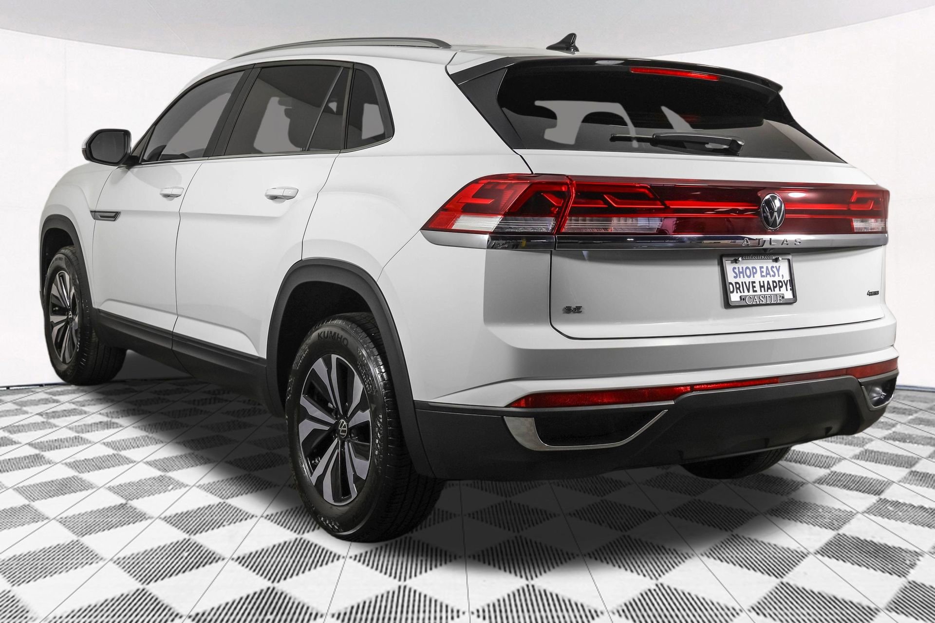 Used 2024 Volkswagen Atlas Cross Sport SE image 16