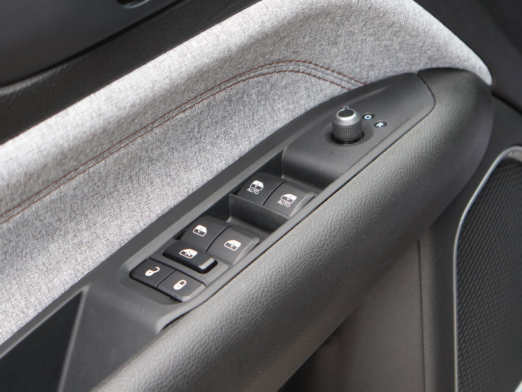 Used 2024 Jeep Compass Latitude AWD/4WD image 20