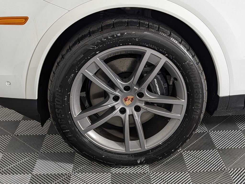 New 2026 Porsche Cayenne image 11