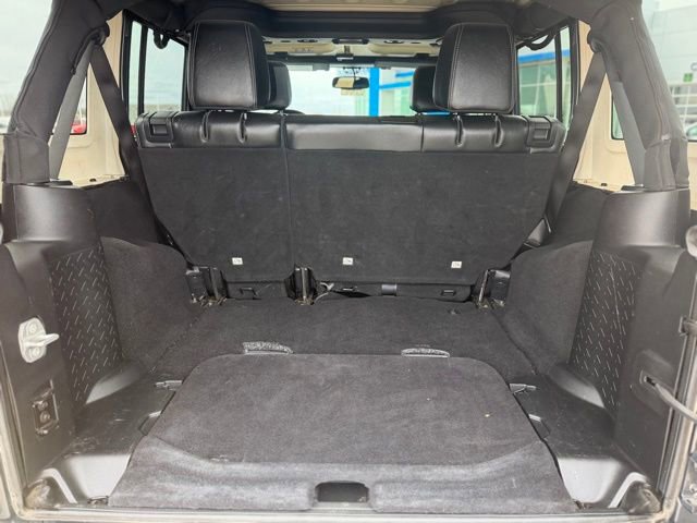 Used 2017 Jeep Wrangler Unlimited Sahara w/ Connectivity Group image 18