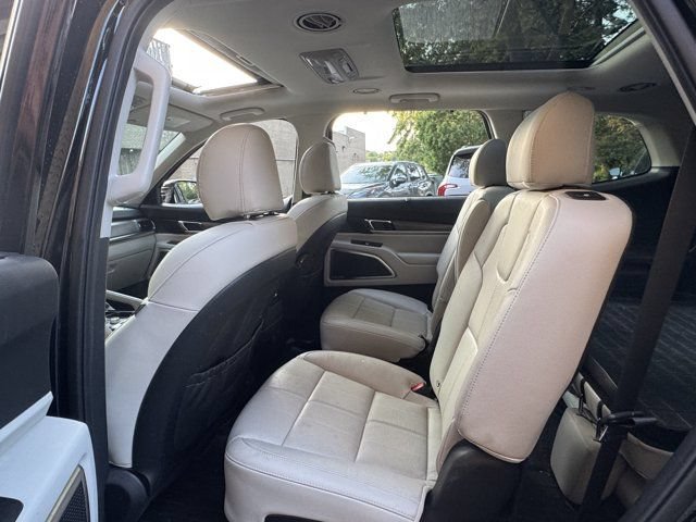 Used 2021 Kia Telluride SX w/ Nightfall Edition Package AWD/4WD image 19