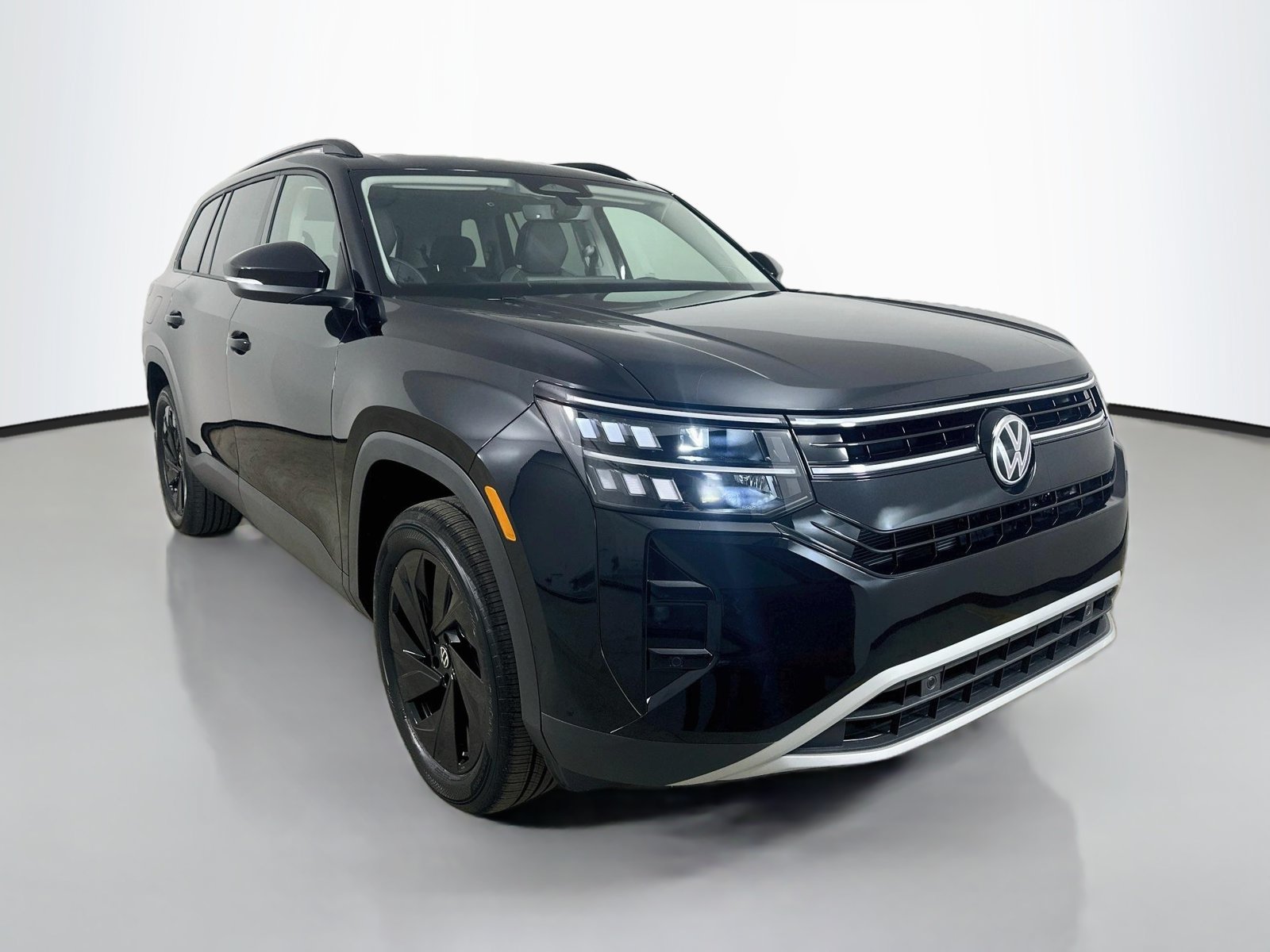New 2027 Volkswagen Atlas SE AWD/4WD image 3