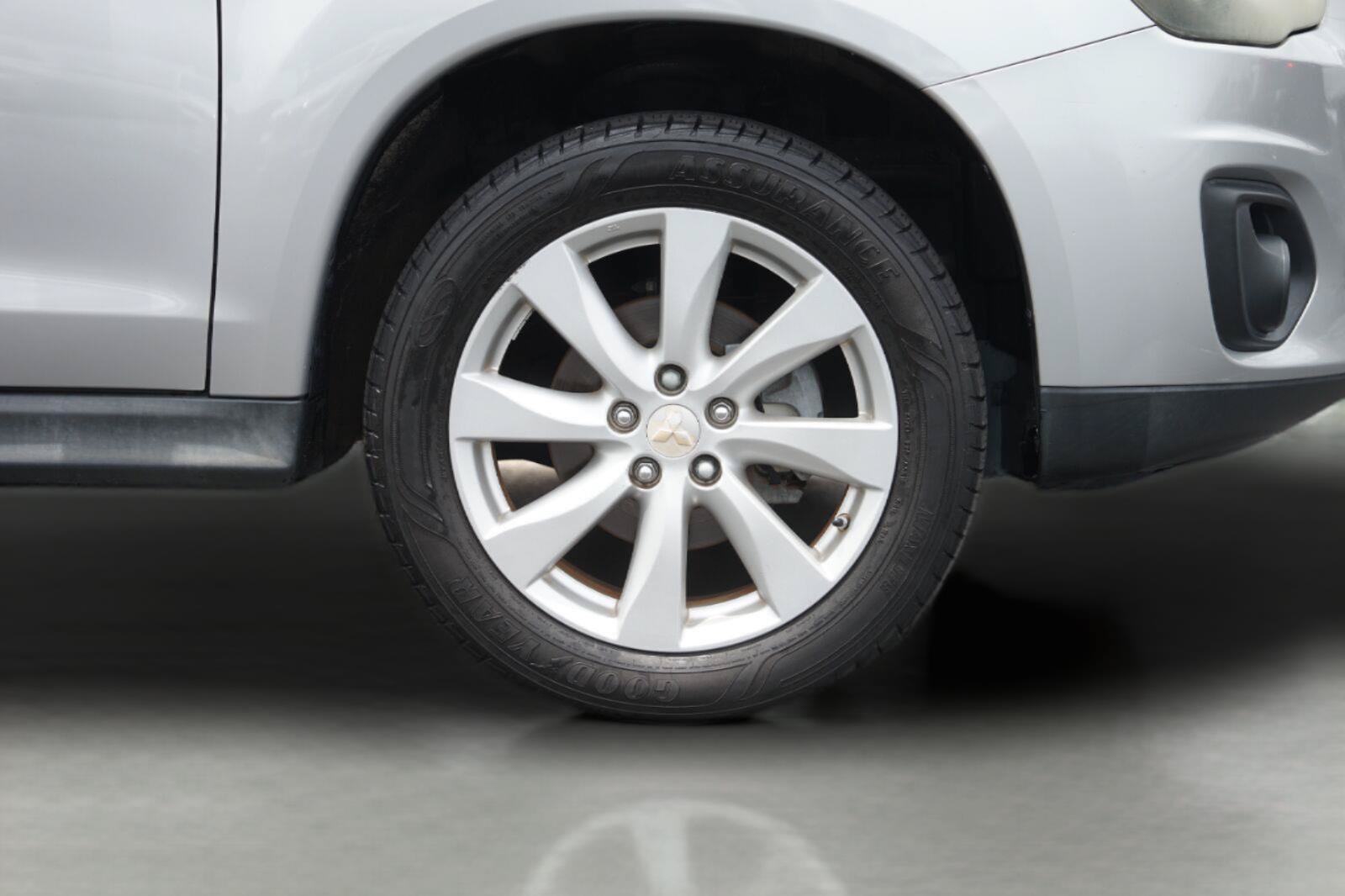 Used 2013 Mitsubishi Outlander Sport ES FWD image 4