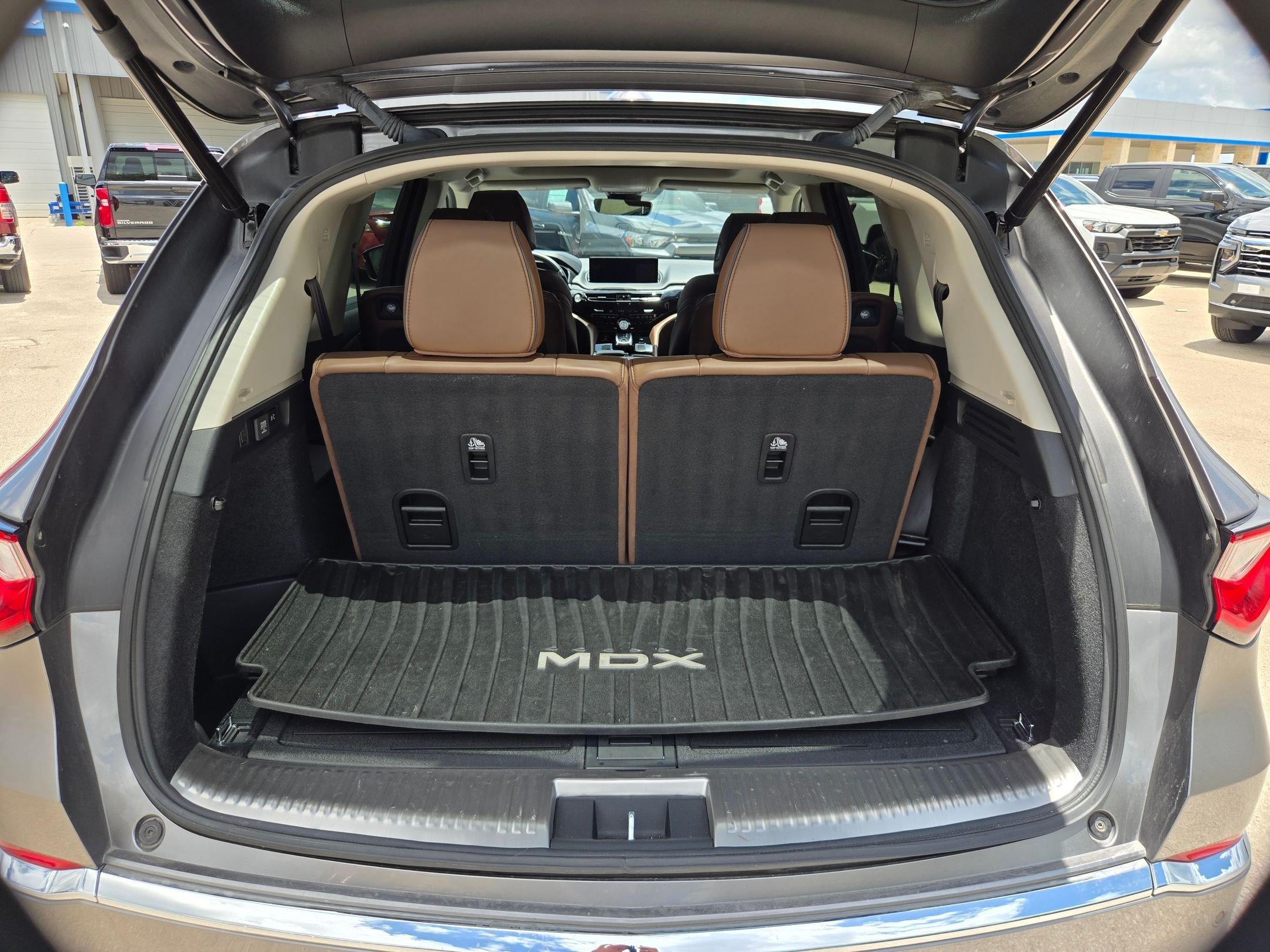 Used 2023 Acura MDX SH-AWD w/ Advance Package image 22