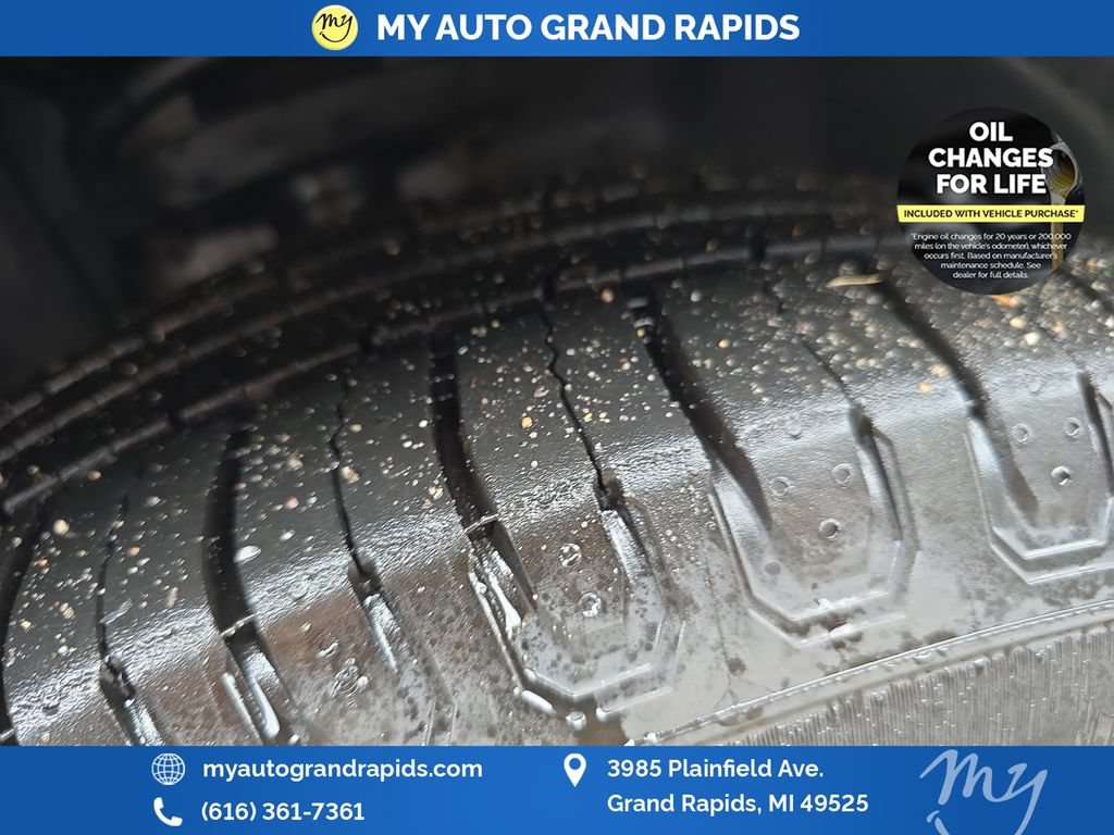 Used 2019 Jeep Cherokee Limited AWD/4WD image 43