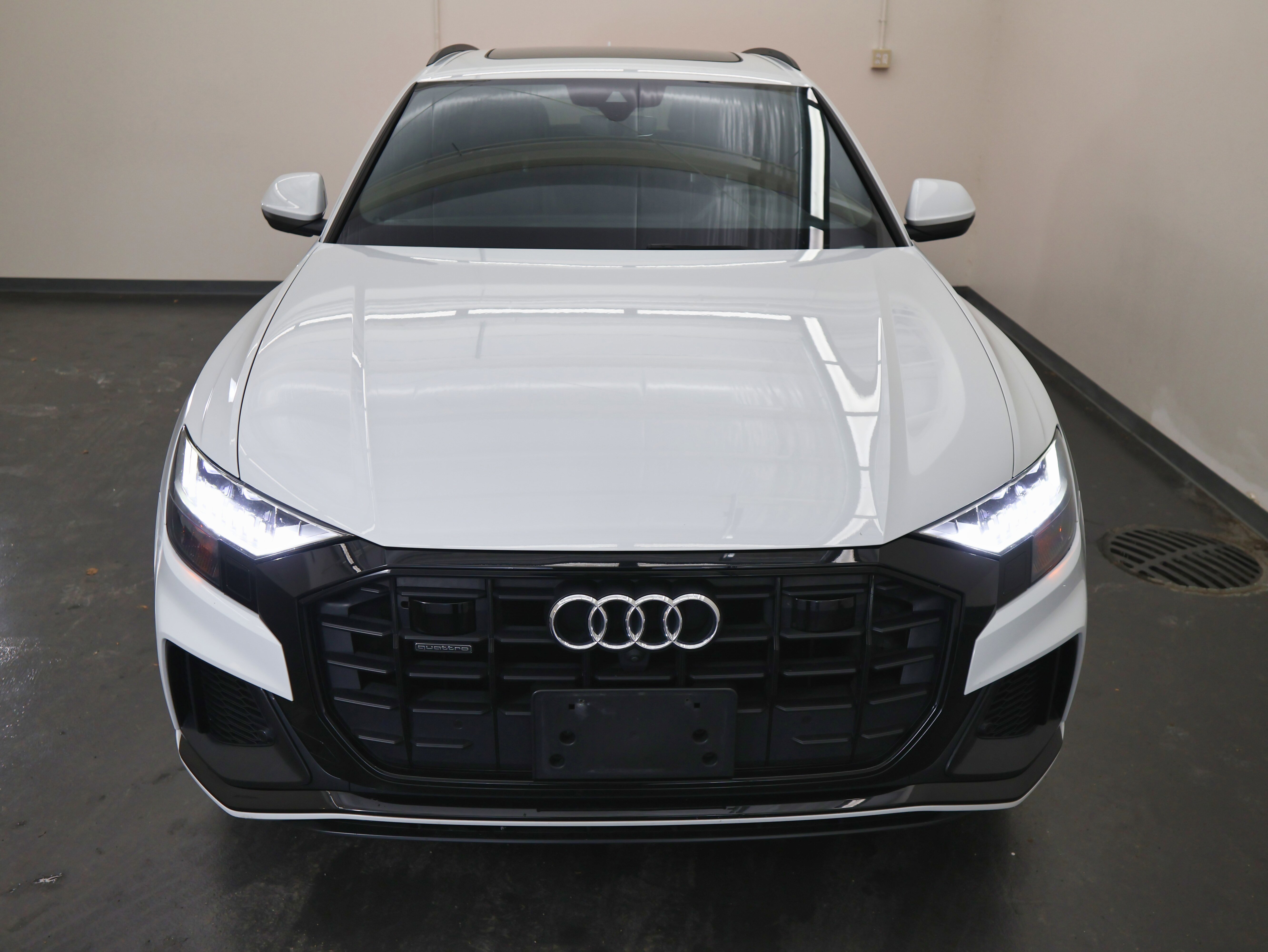 Used 2019 Audi Q8 Premium Plus w/ Premium Plus image 9