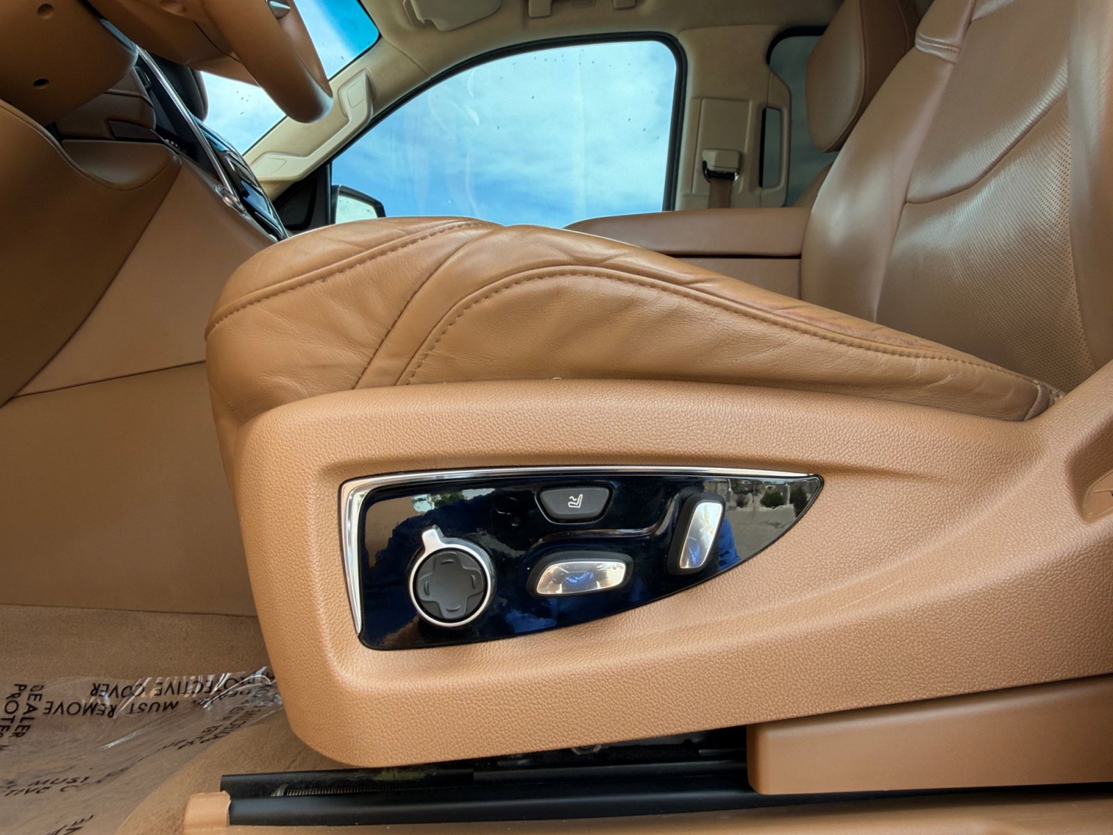 Used 2016 Cadillac Escalade Platinum AWD/4WD image 20