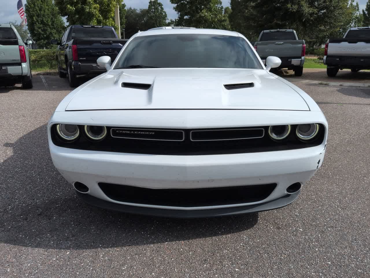 Used 2018 Dodge Challenger SXT RWD image 9