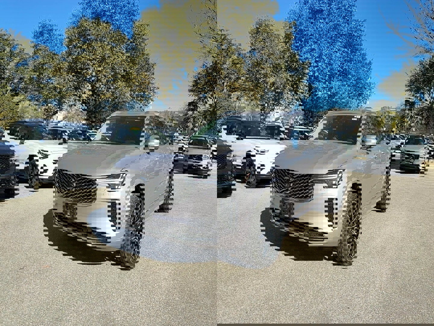 New 2026 Volvo XC90 B6 Plus w/ Protection Package image 2