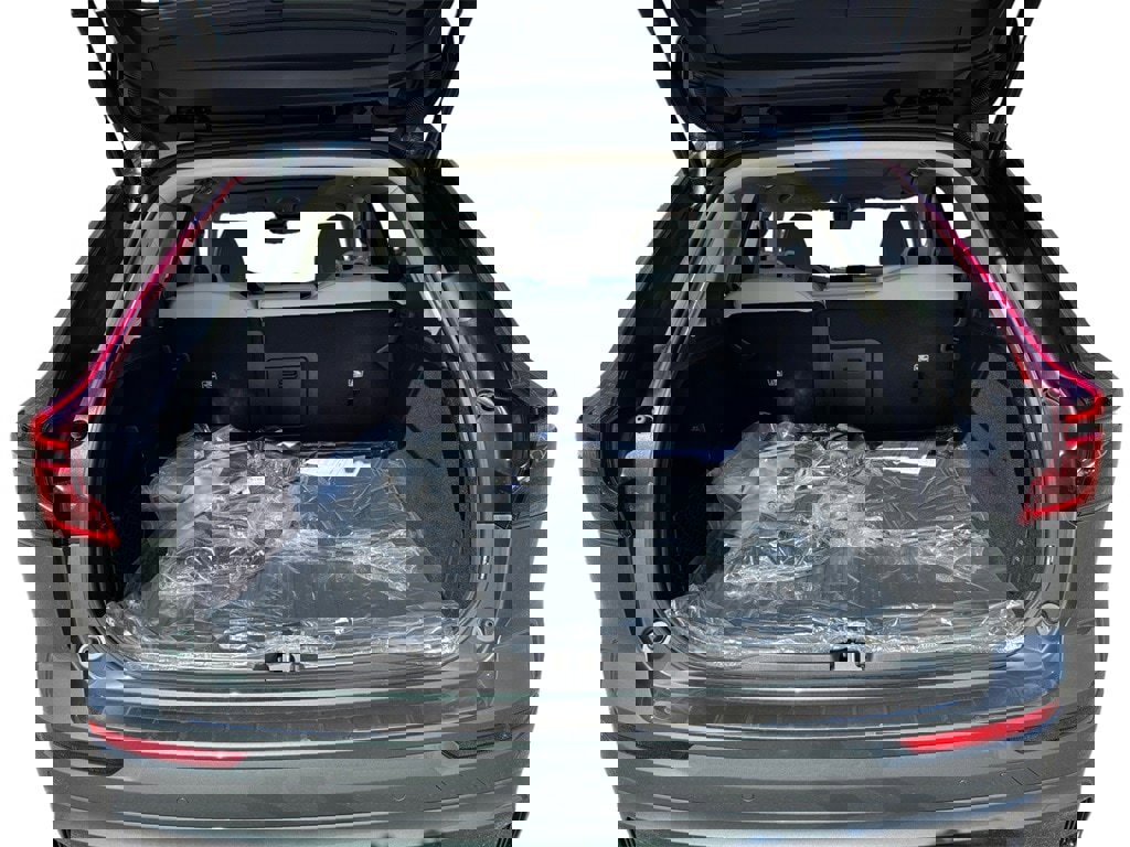 New 2026 Volvo XC60 T8 Ultra w/ Protection Package Premier image 5