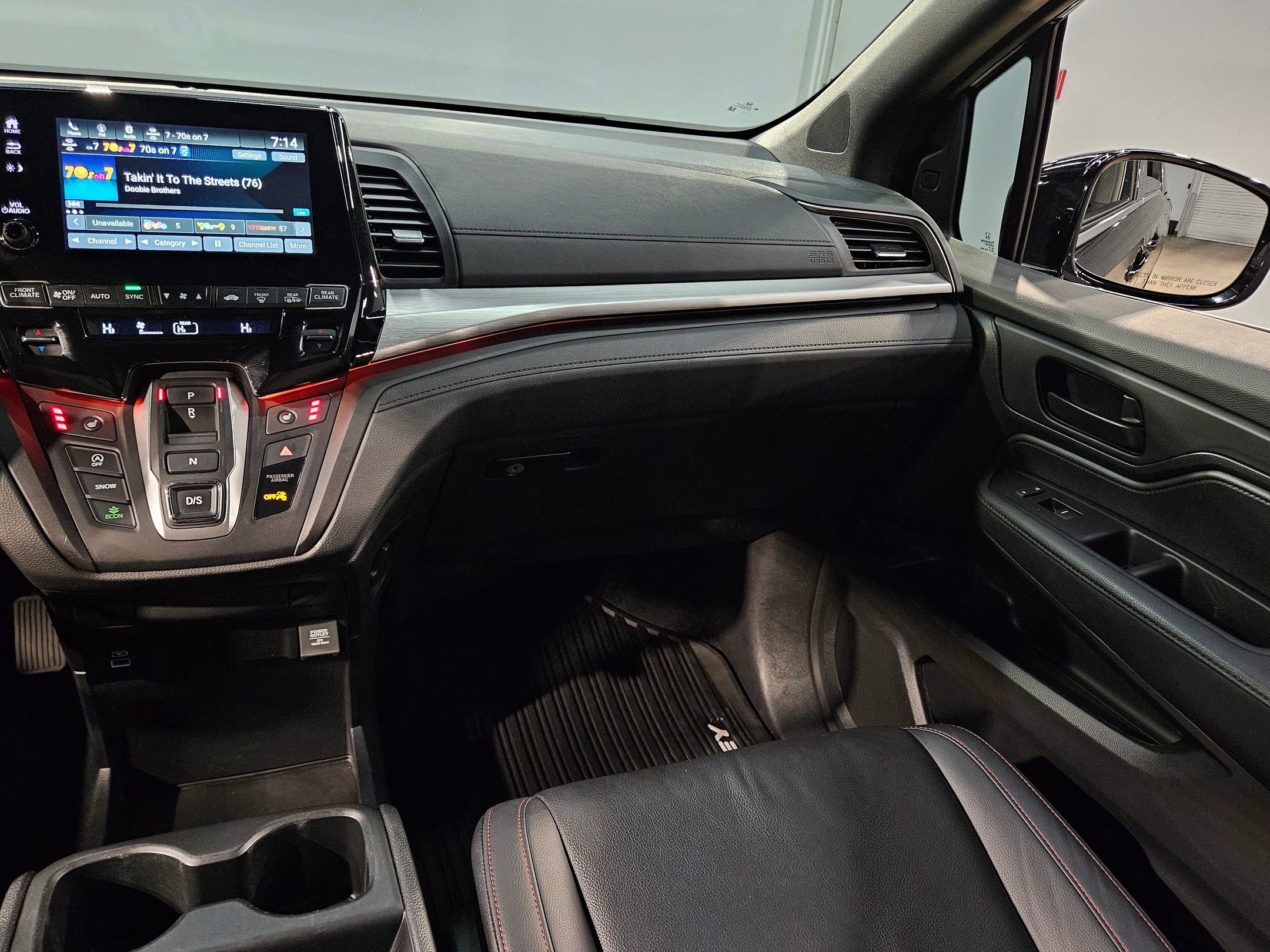 Used 2023 Honda Odyssey Sport image 11