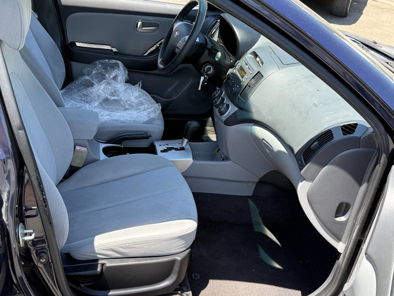 Used 2009 Hyundai Elantra GLS FWD image 13