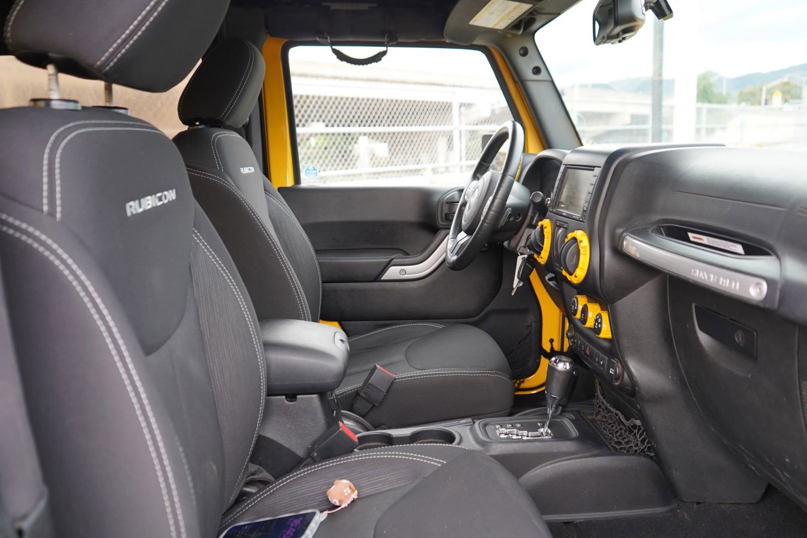 Used 2015 Jeep Wrangler Rubicon w/ Power Convenience Group image 19