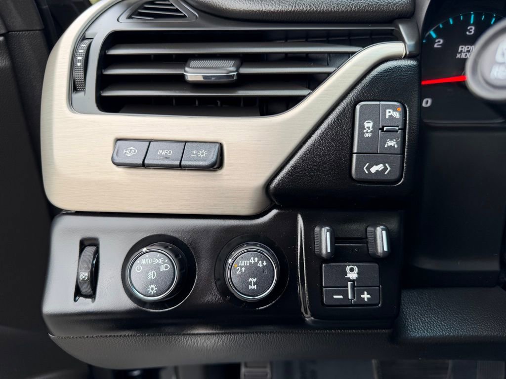 Used 2018 GMC Yukon Denali w/ Open Road Package image 19