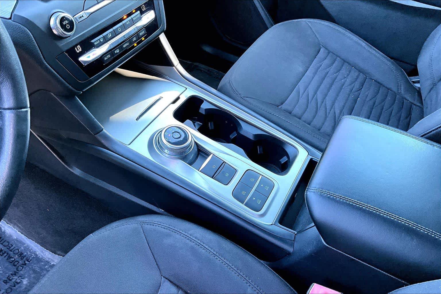 Certified 2020 Ford Explorer XLT RWD image 19