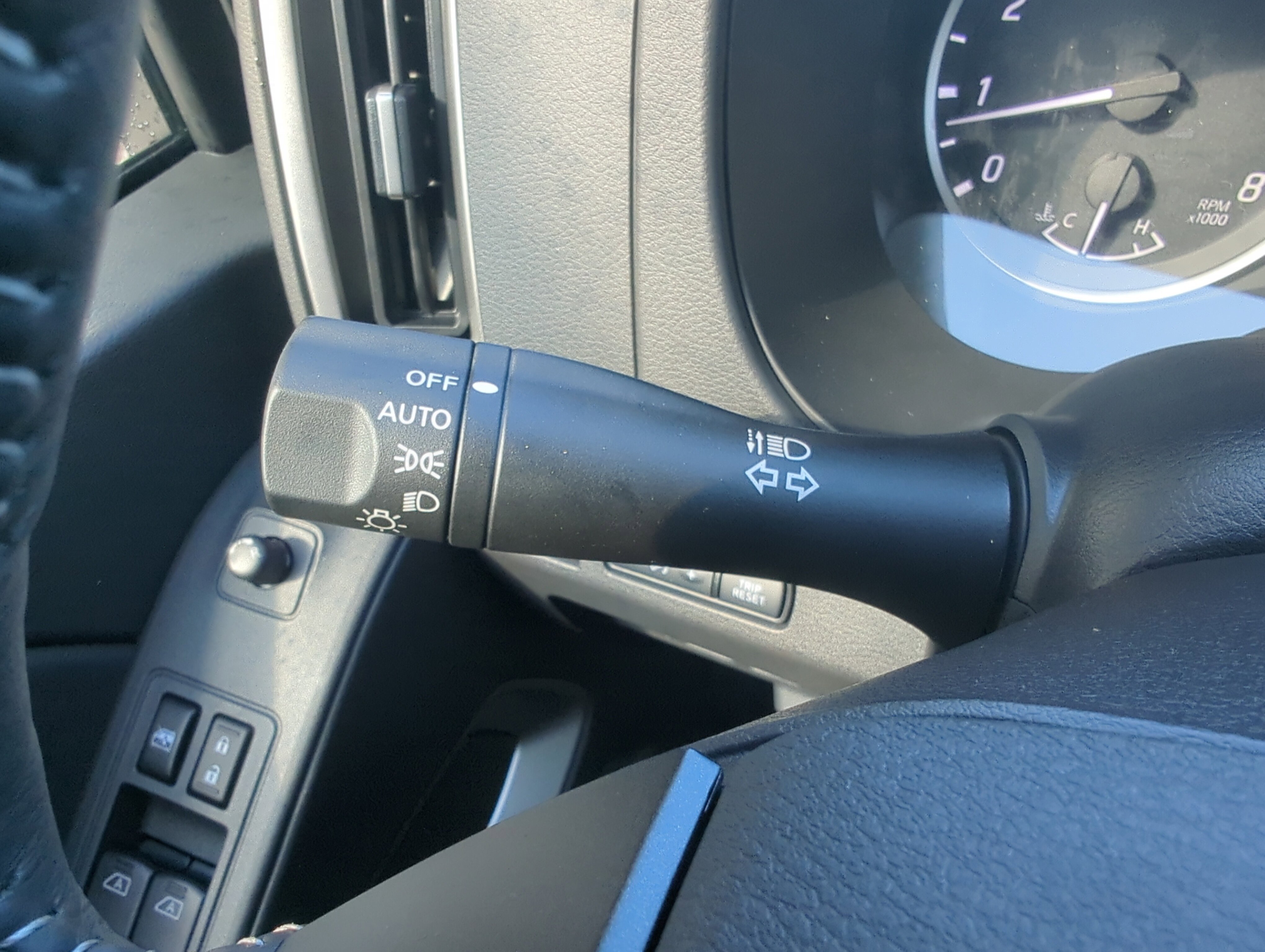 New 2026 Nissan Frontier SV w/ SV Convenience Package image 22