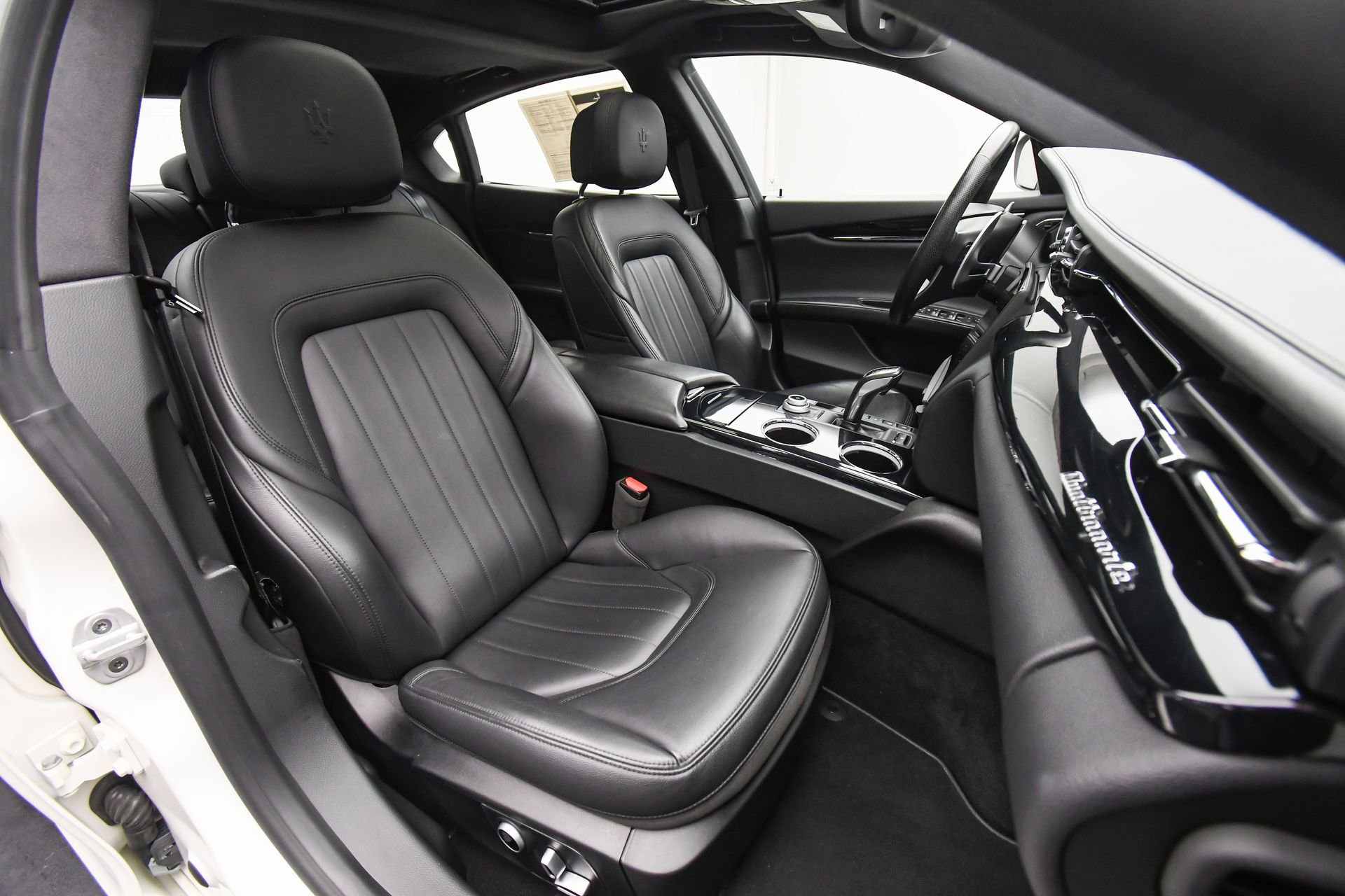 Used 2022 Maserati Quattroporte Modena Q4 image 16