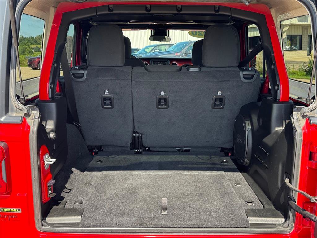 Used 2020 Jeep Wrangler Unlimited Rubicon w/ Cold Weather Group AWD/4WD image 5