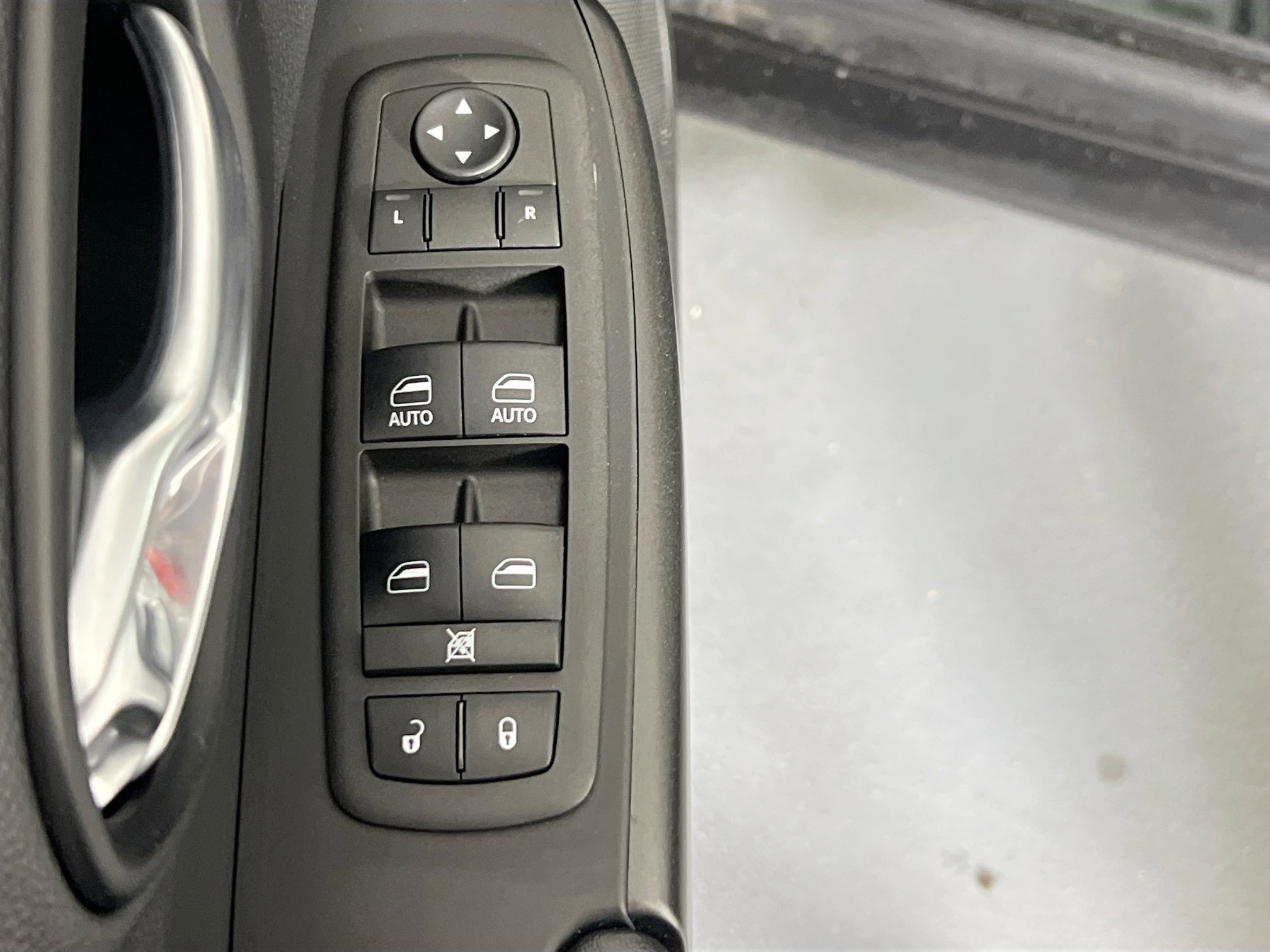 Used 2022 Jeep Cherokee Trailhawk image 17