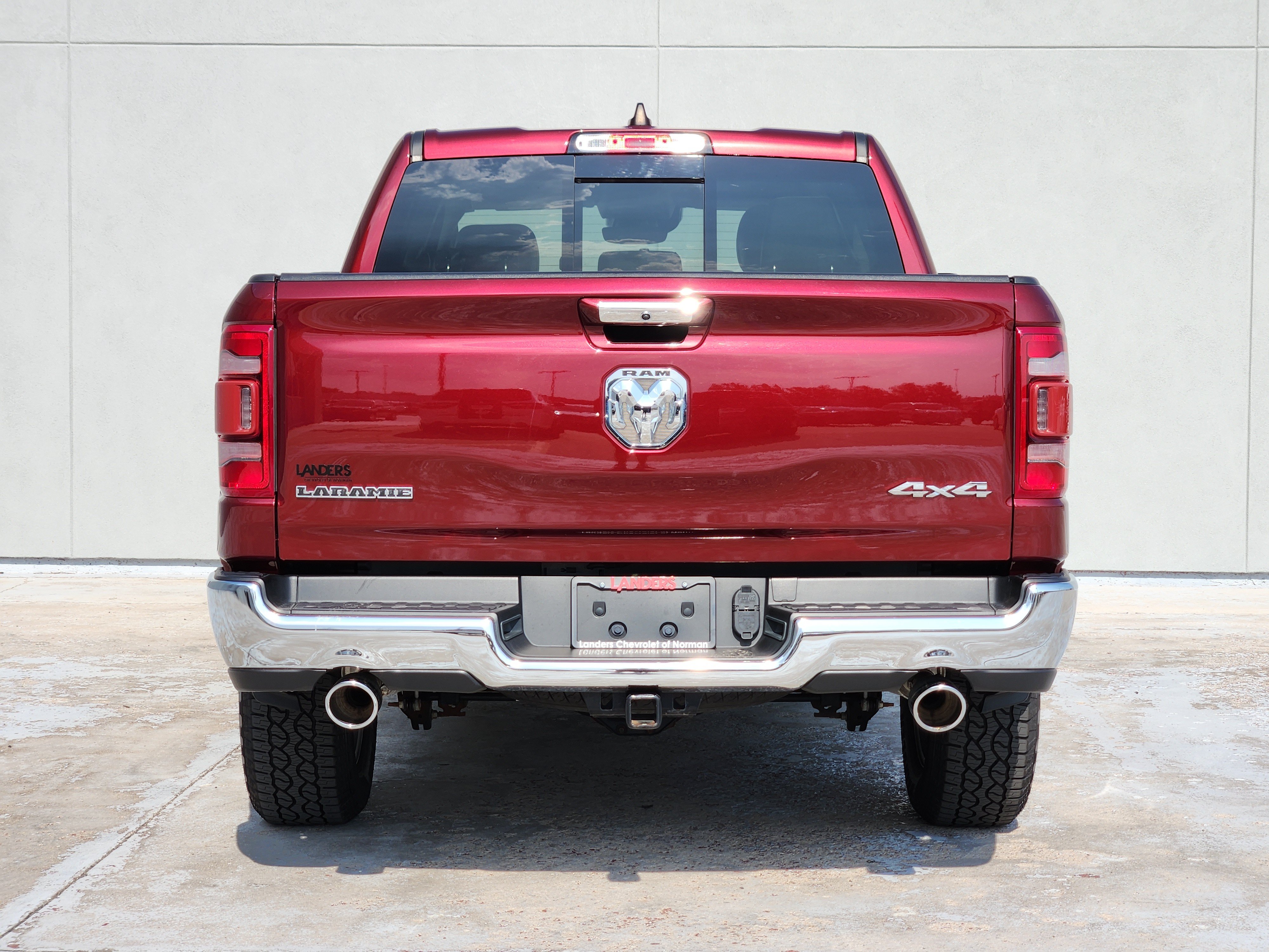 Used 2022 RAM 1500 Laramie AWD/4WD image 7