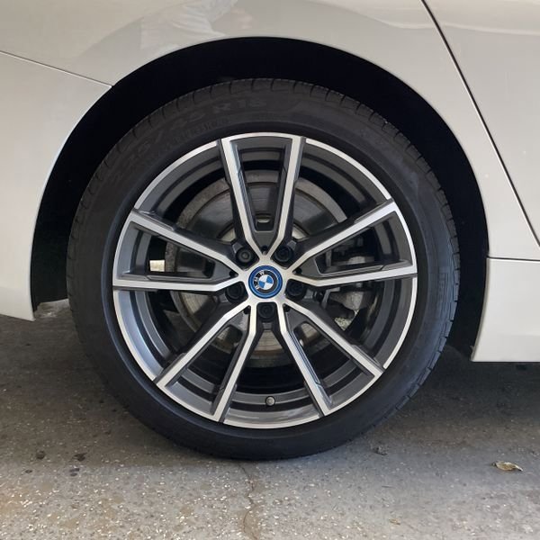 Used 2022 BMW 330e xDrive w/ Driving Assistance Package image 8