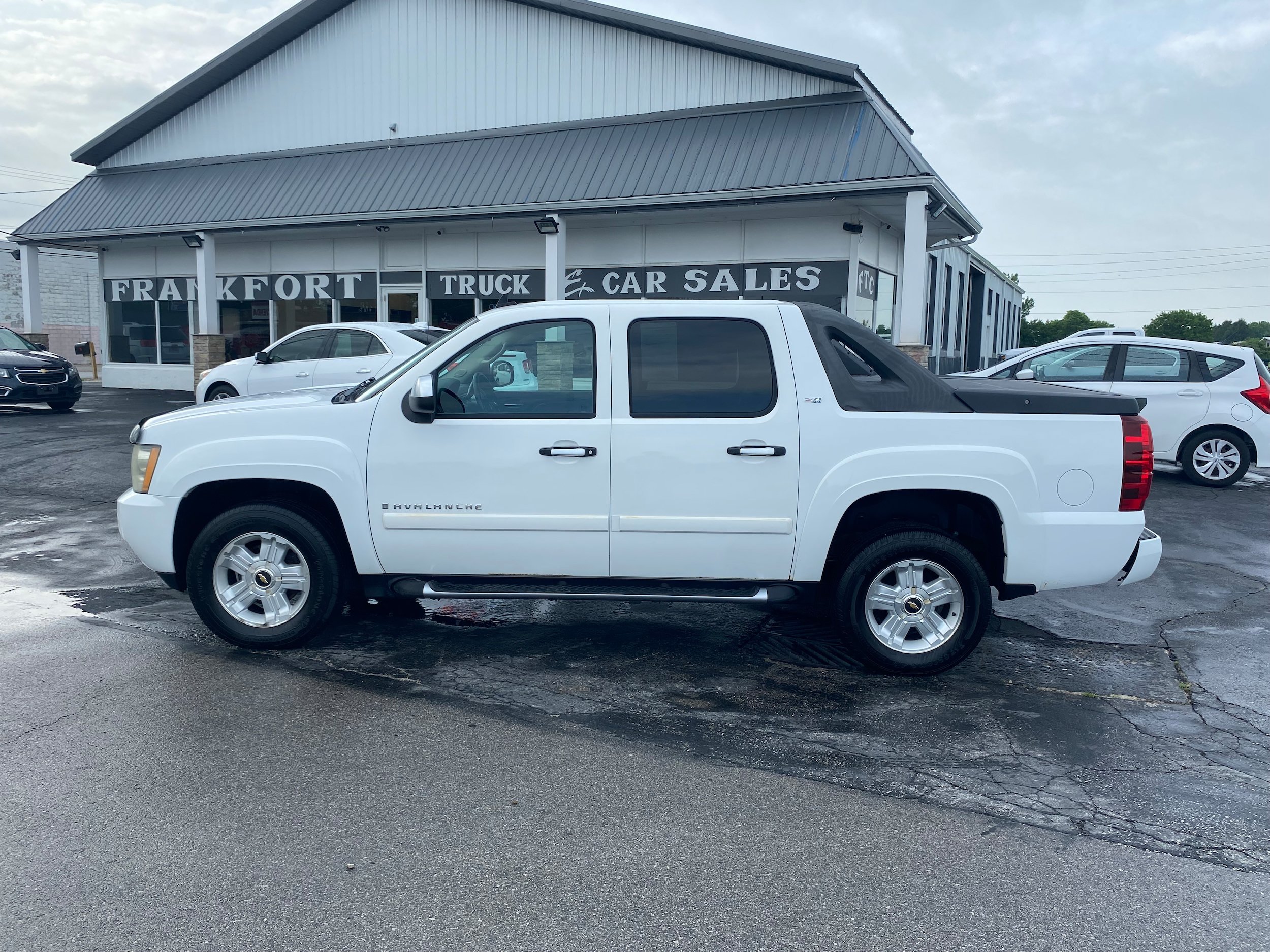 Used 2008 Chevrolet Avalanche LT w/ LT Preferred Equipment Group AWD/4WD image 8