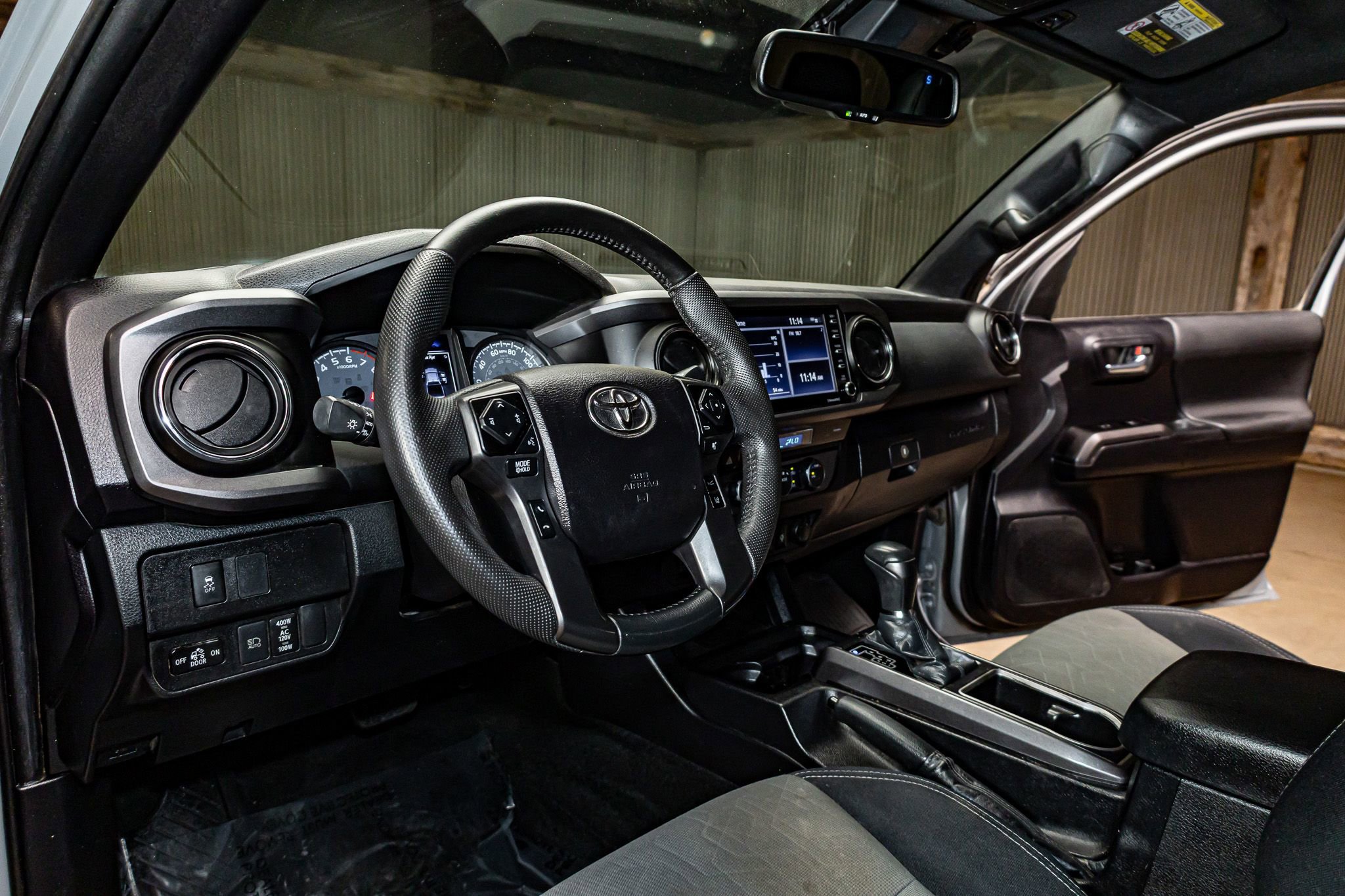 Used 2021 Toyota Tacoma TRD Sport w/ Technology Package image 16