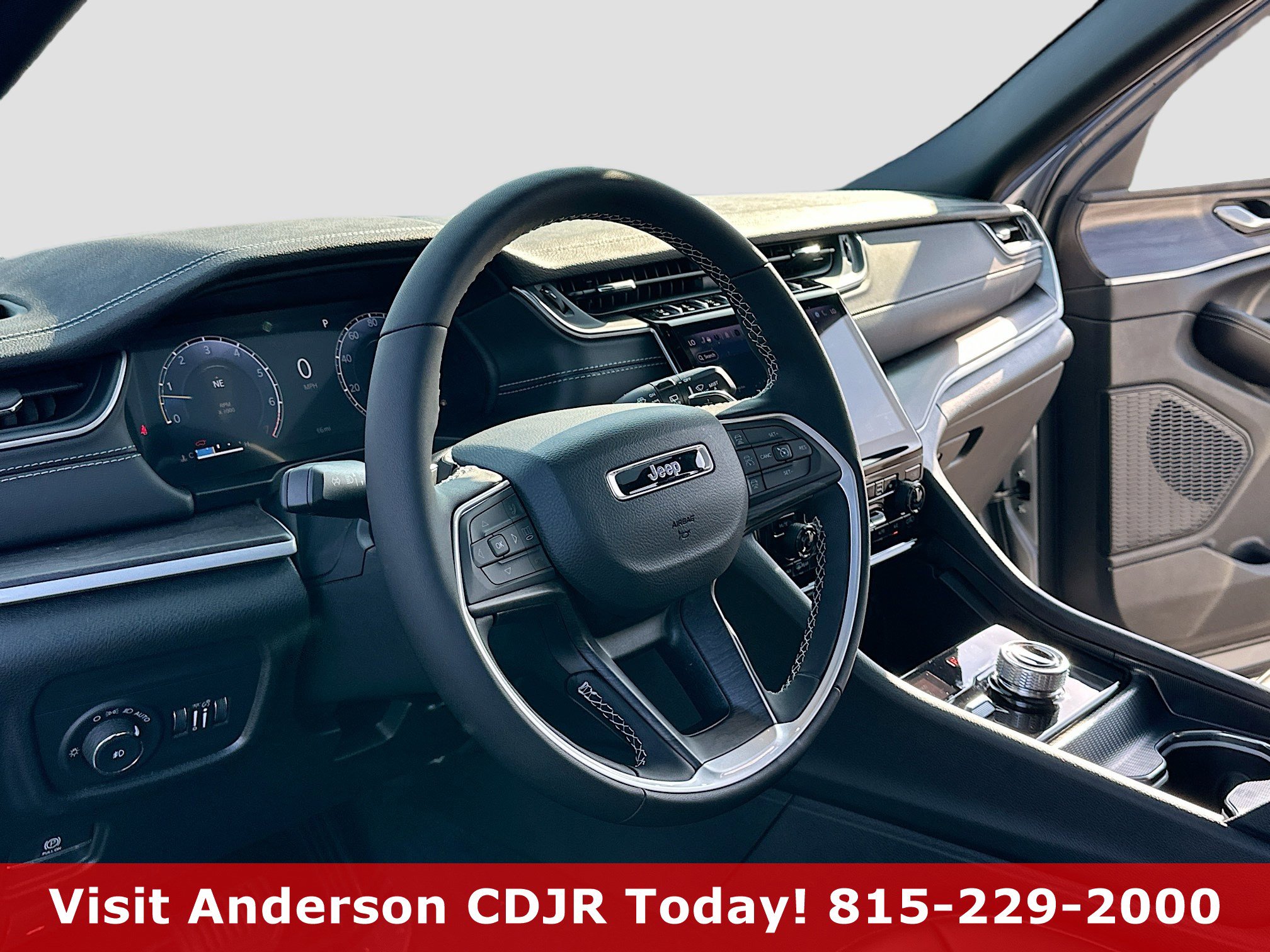 New 2025 Jeep Grand Cherokee L Limited w/ Black Appearance Package image 4