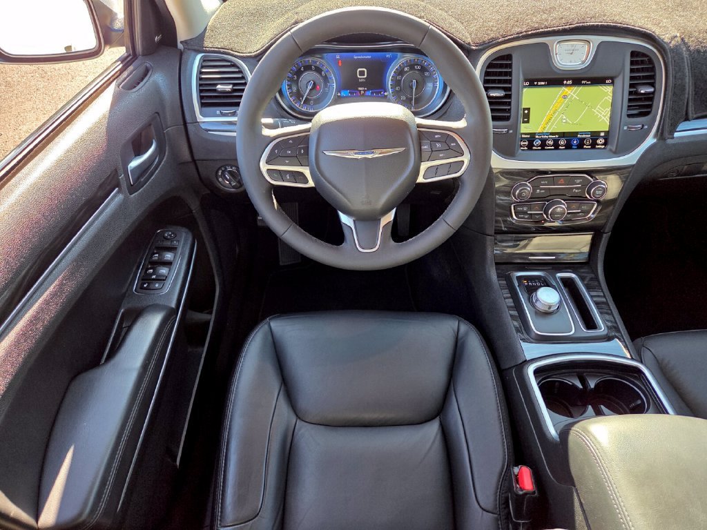 Used 2022 Chrysler 300 Touring L w/ Popular Equipment Group RWD image 17