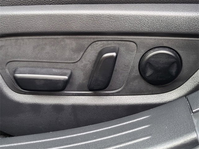 Used 2024 MAZDA CX-50 AWD 2.5 S w/ Premium Package image 5