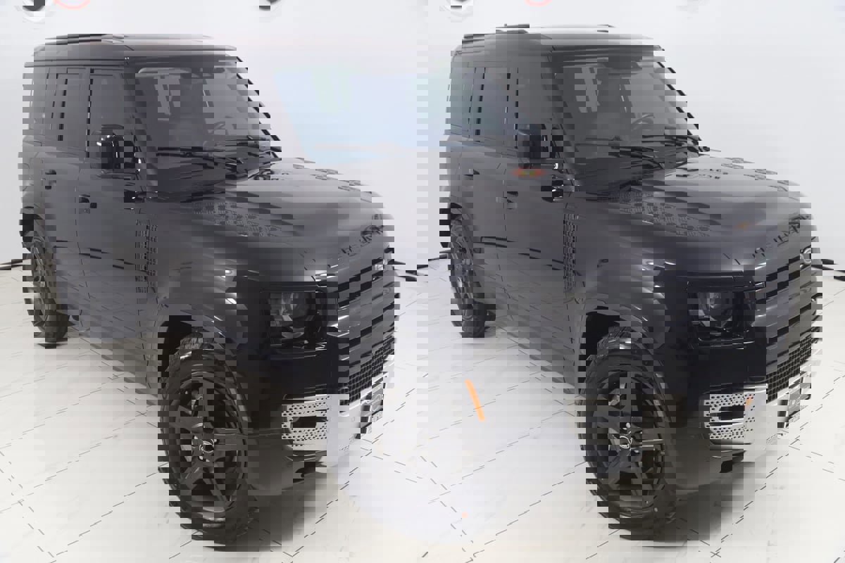 Used 2022 Land Rover Defender 110 SE image 18