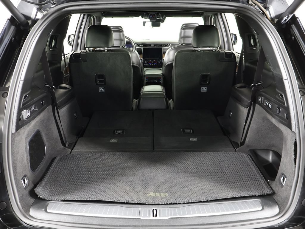 Used 2021 Jeep Grand Cherokee L Summit w/ Advanced Protech Group IV AWD/4WD image 26