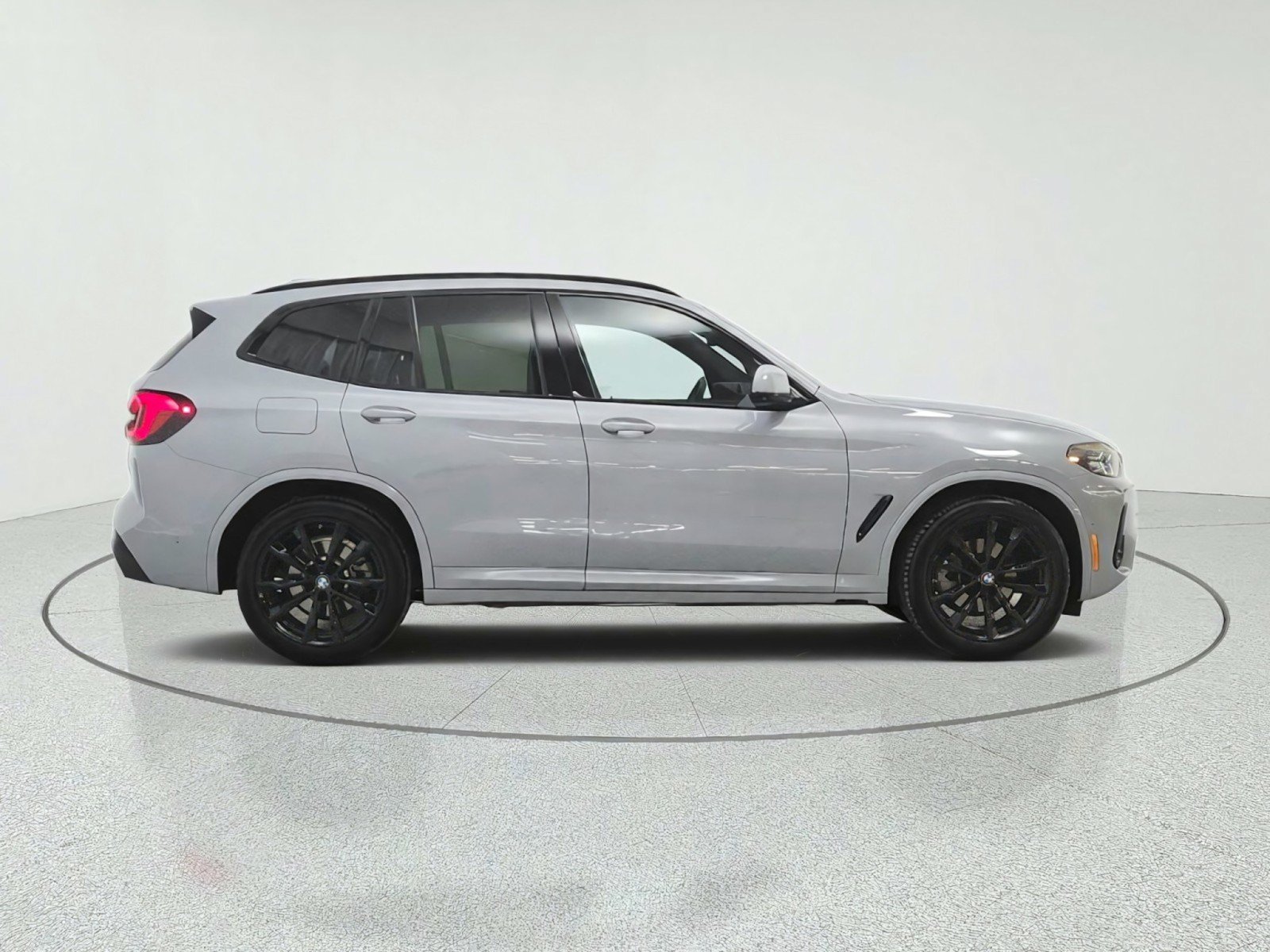 Used 2023 BMW X3 sDrive30i w/ M Sport Package RWD image 4