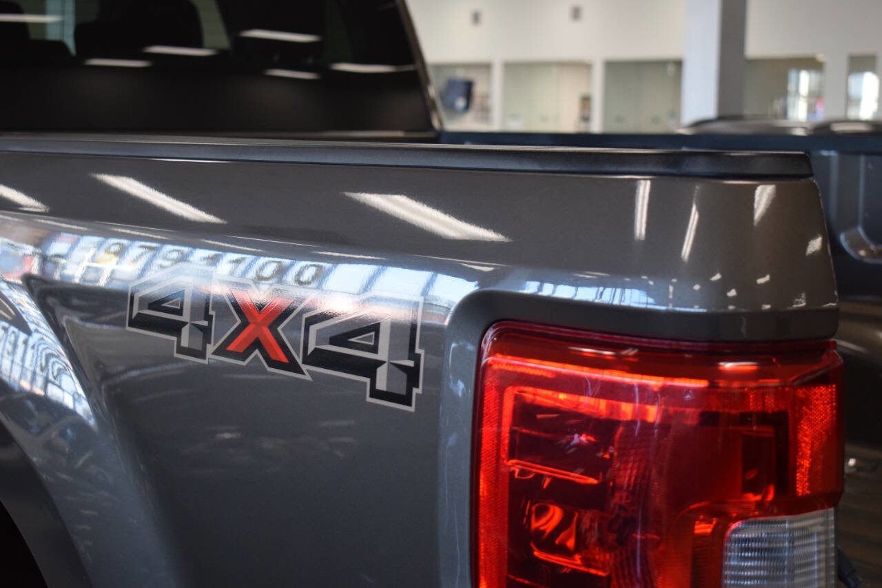 Used 2017 Ford F350 XLT w/ XLT Premium Package image 26