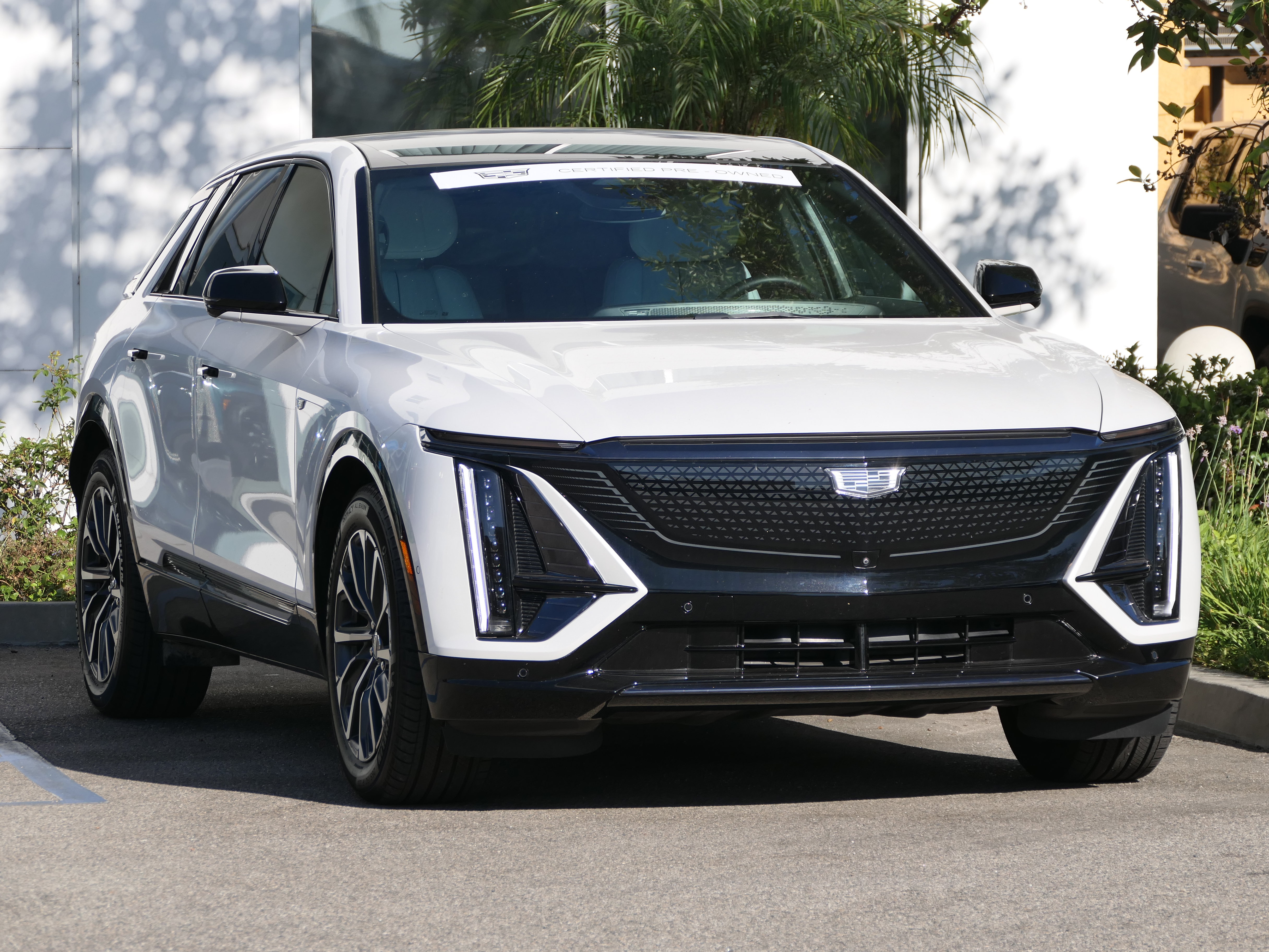 Certified 2024 Cadillac Lyriq Sport AWD/4WD image 8