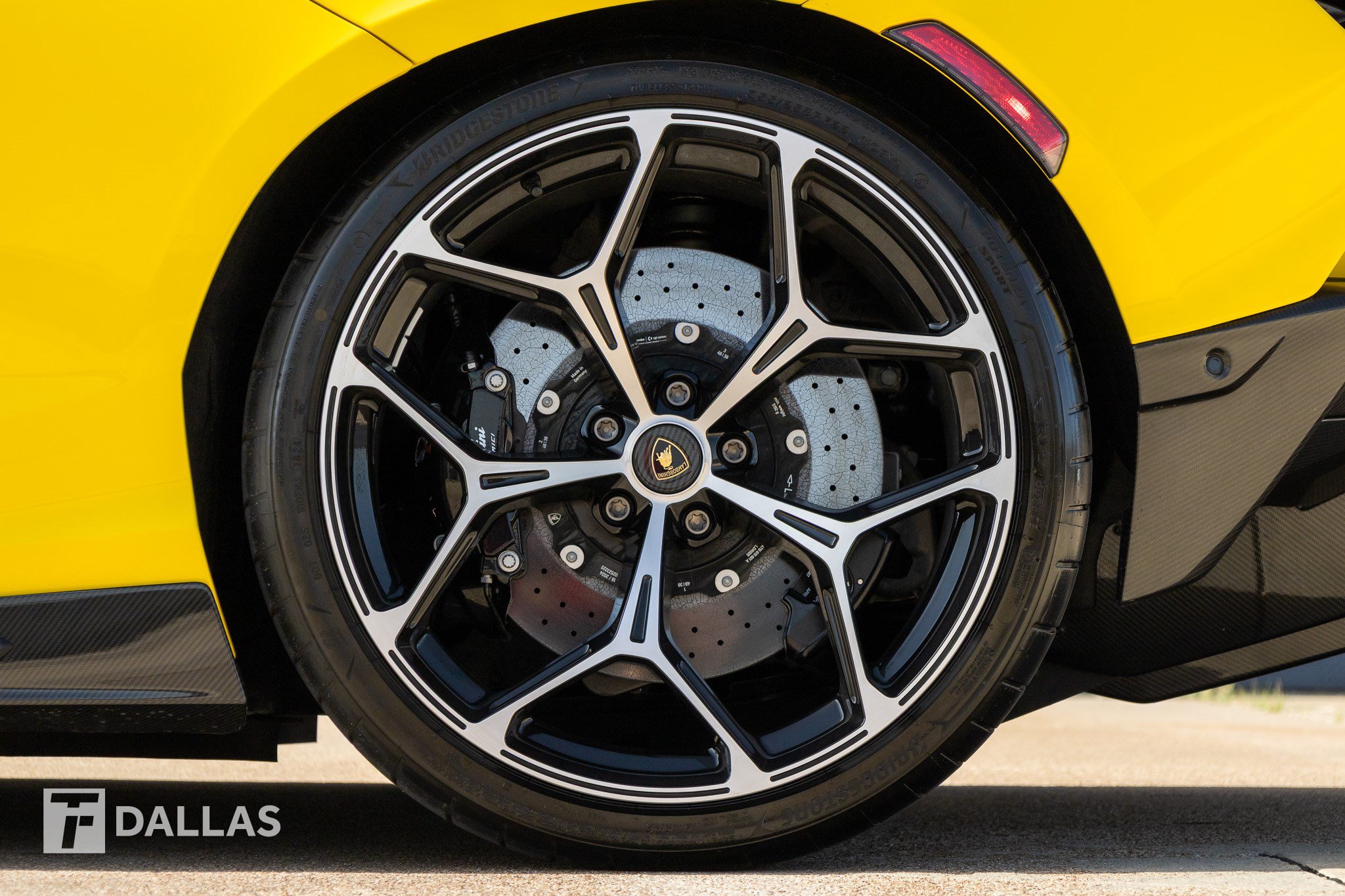 Used 2024 Lamborghini Revuelto AWD/4WD image 9