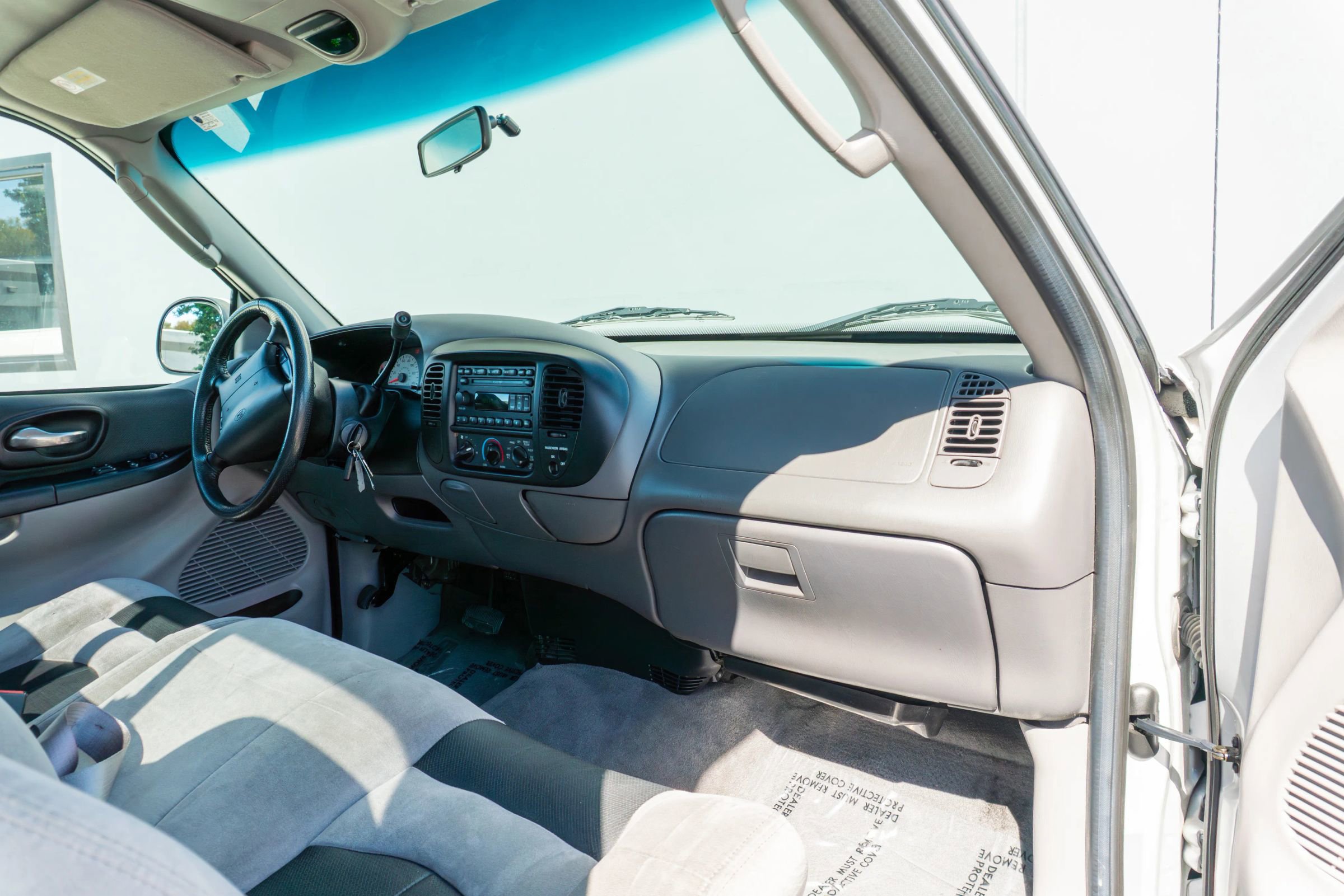 Used 2004 Ford F150 Lightning RWD image 52