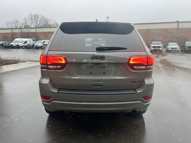 Used 2022 Jeep Grand Cherokee Laredo X image 6