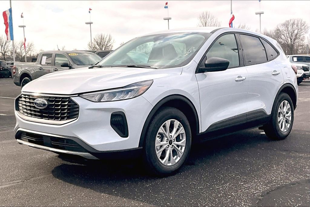 New 2026 Ford Escape Active image 2