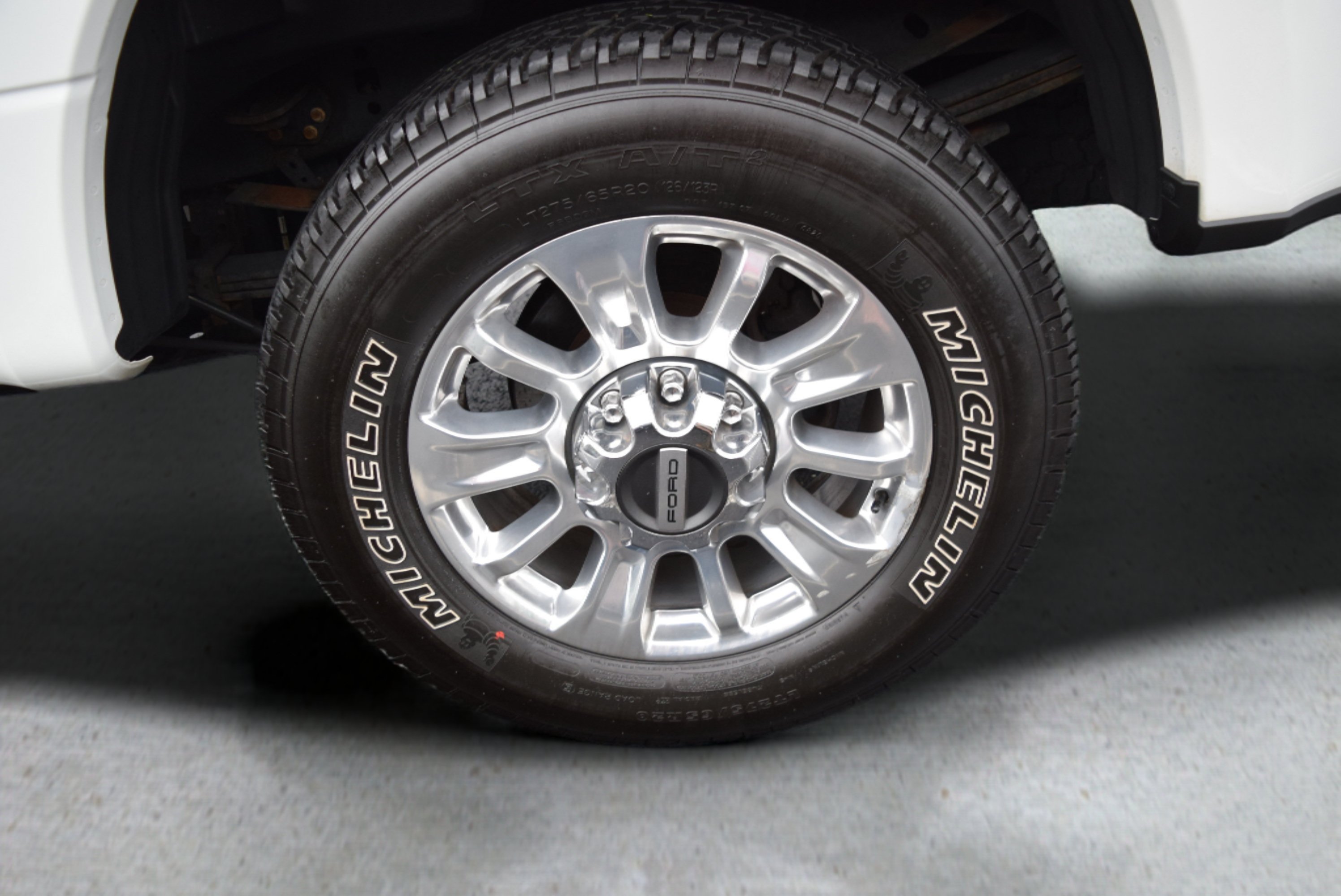 Used 2022 Ford F350 Platinum w/ FX4 Off-Road Package AWD/4WD image 7
