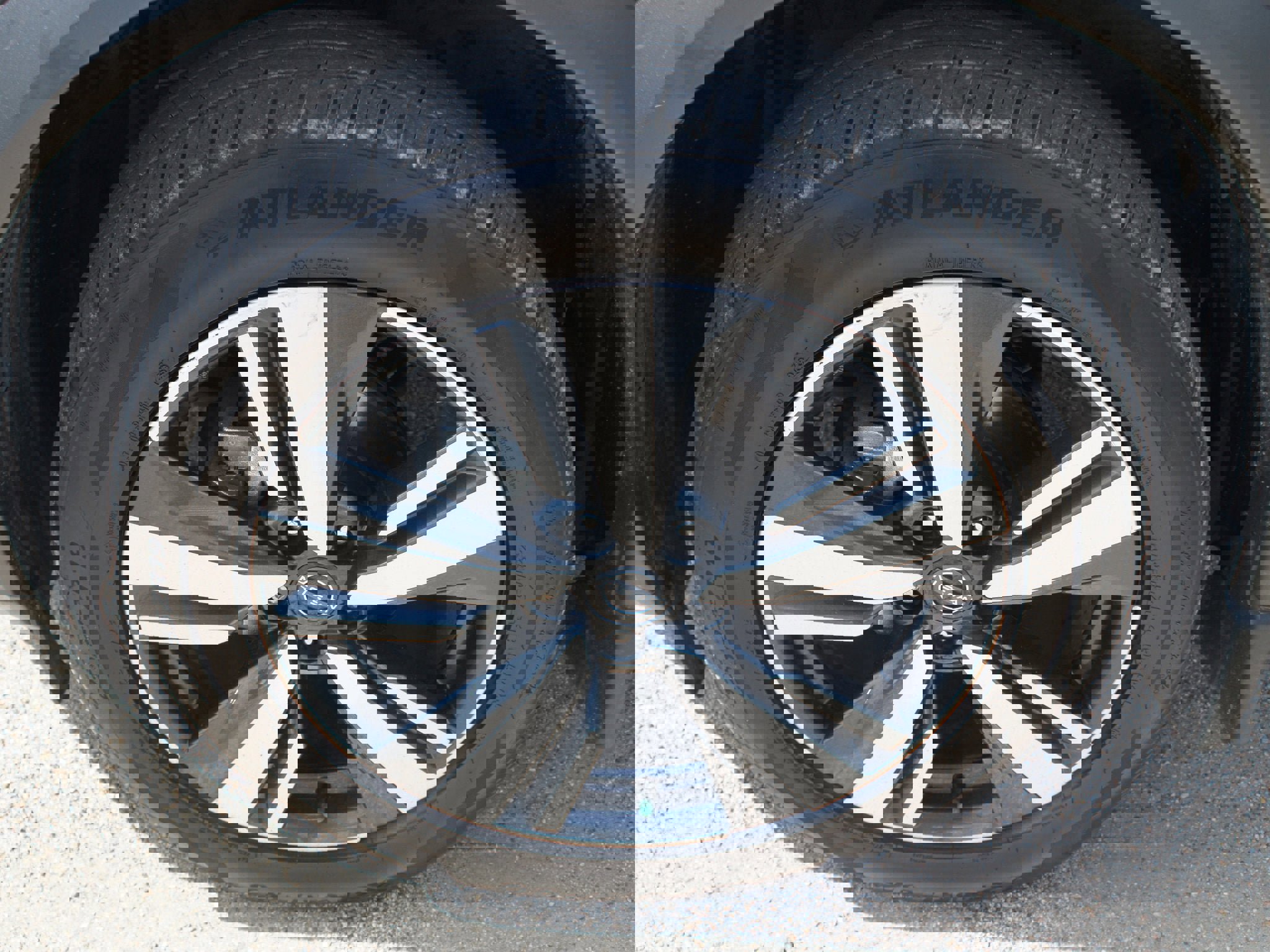 Used 2023 Nissan Rogue SL w/ SL Premium Package image 25