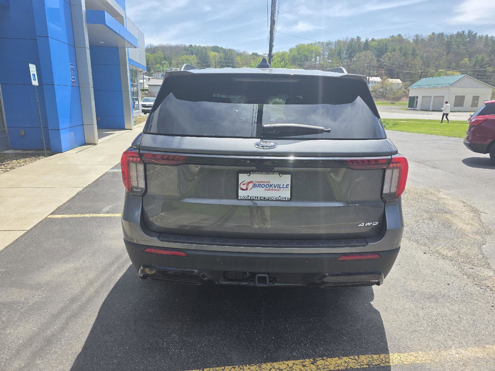 Used 2025 Ford Explorer ST-Line w/ ST-Line Street Pack AWD/4WD image 6