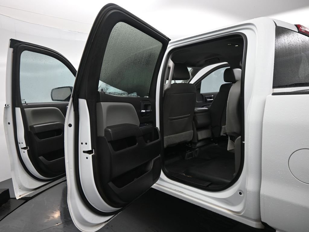Used 2018 Chevrolet Silverado 2500 W/T image 15