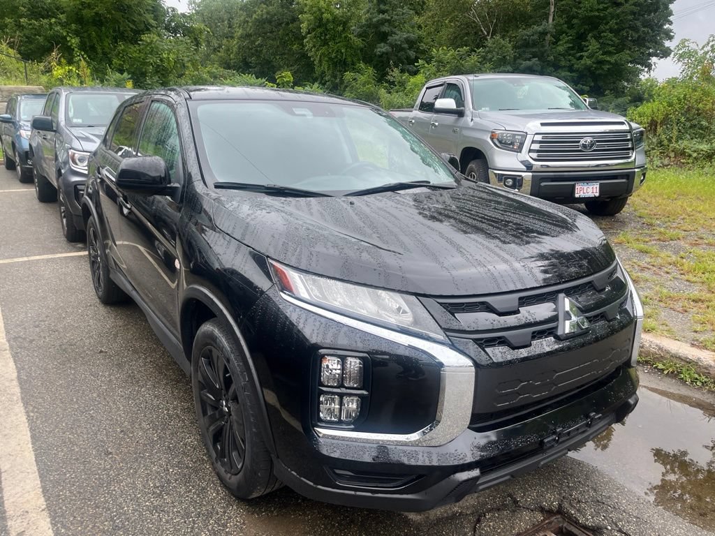 Used 2025 Mitsubishi Outlander Sport LE AWD/4WD image 2