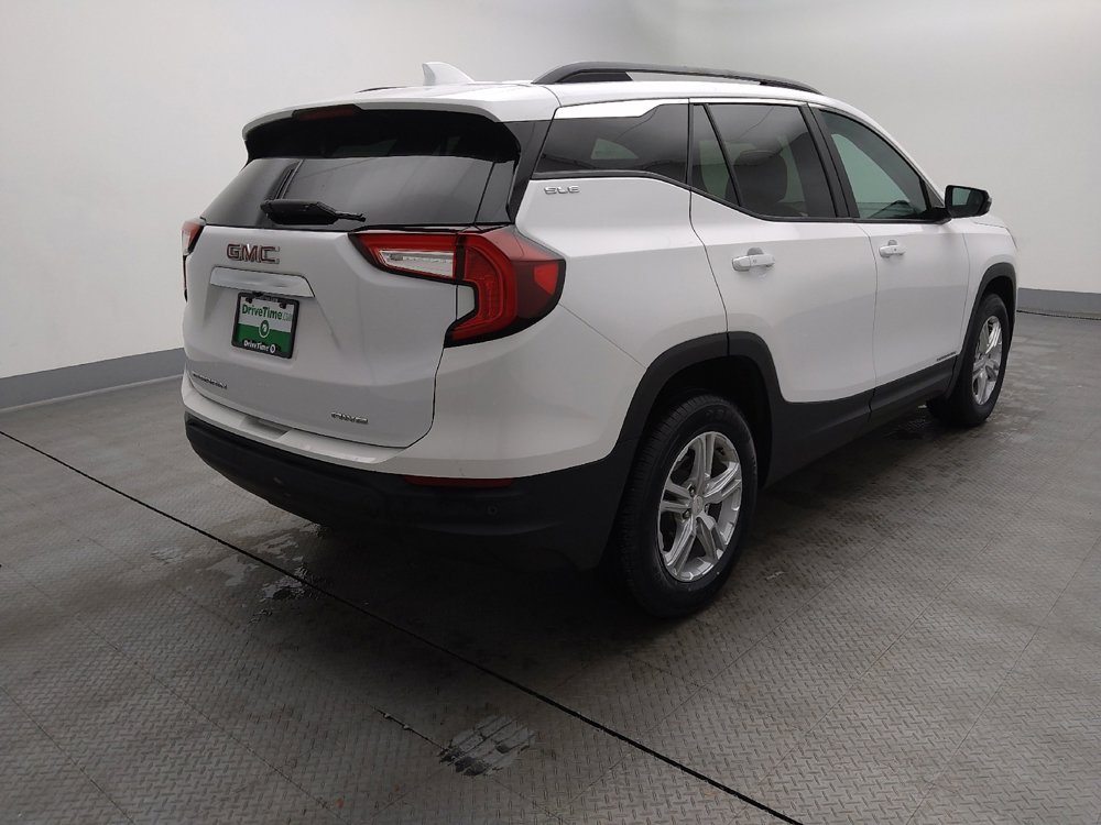Used 2023 GMC Terrain SLE w/ Driver Convenience Package image 9