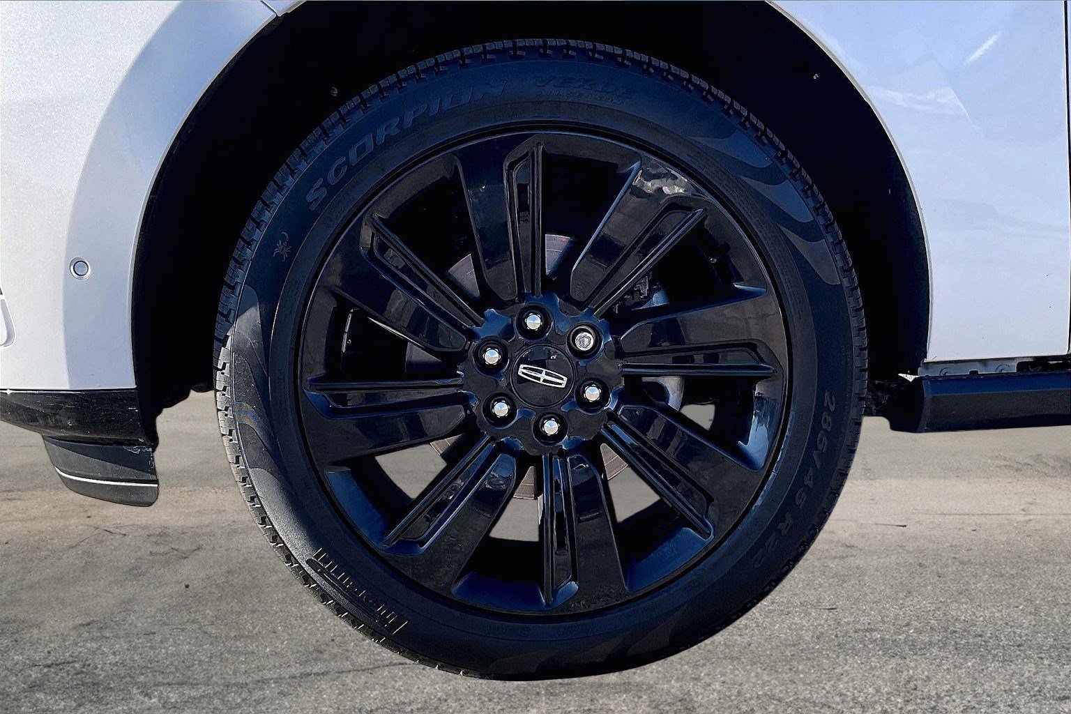 Used 2024 Lincoln Navigator Reserve w/ Equipment Group 201A image 8